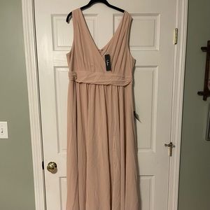 [nwt] Lulu’s Thoughts of Hue Blush Surplice Maxi Dress